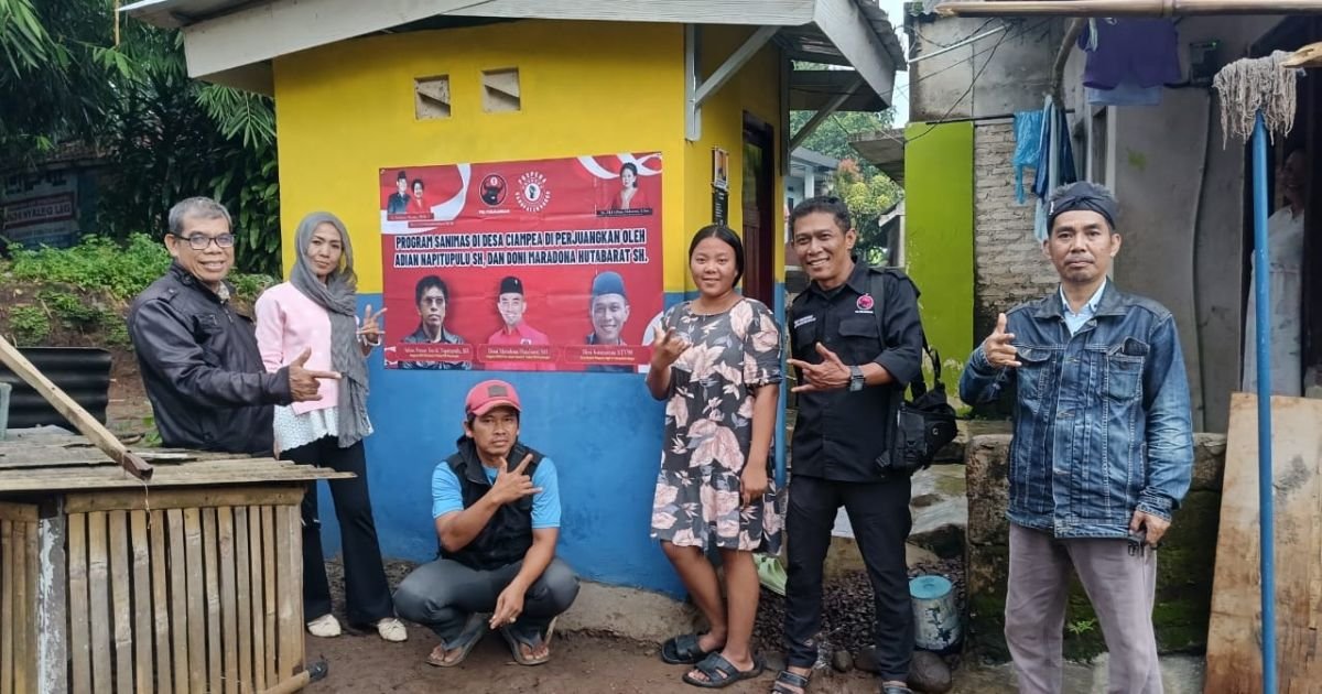 Bantu Warga Ciampea, Adian Napitupulu Realisasikan 25 Unit Program Sanimas