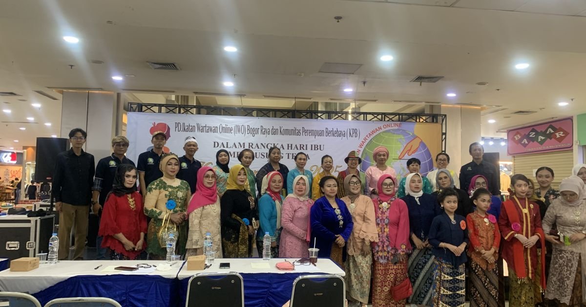 Peringati Hari Ibu, Jurnalis IWO Bogor Gelar Lomba Kebaya Sunda di BTM