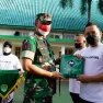 Brigjen TNI Achmad Fauzi Berikan Buku Kenangan Tentang Sejarah Satuan Untuk Para Personil Korem 061/Sk