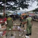 Babinsa Cirimekar Koramil 0621-01/Cibinong Pelda Teguh Ashari Turun Langsung Bersihkan Pasar Tohaga