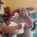 Babinsa Desa Cijayanti Koramil 0621-03/Ctrp, Serda Junedi Laksanakan Pendampingan Pembagian Bantuan Beras untuk Warga