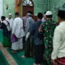 Babinsa Ciriung, Koramil 2101/Cbng, Pelda Yani Mariawana Laksanakan Tarawih Keliling di mesjid Al  Hikmah