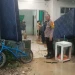 Polsek Babakan Madang Bantu Evakuai Warga Terkena Dampak Banjir Meluapnya Sungai Cerewet Ds Ciyanti Akibat Curah Hujan Intensitas Tinggi