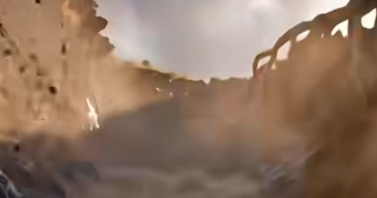 Video AI Simulasi Longsor Cisarua Viral, Pakar Tekankan Mitigasi Bencana Hadapi Risiko Hujan dan Gempa/tangkap layar video