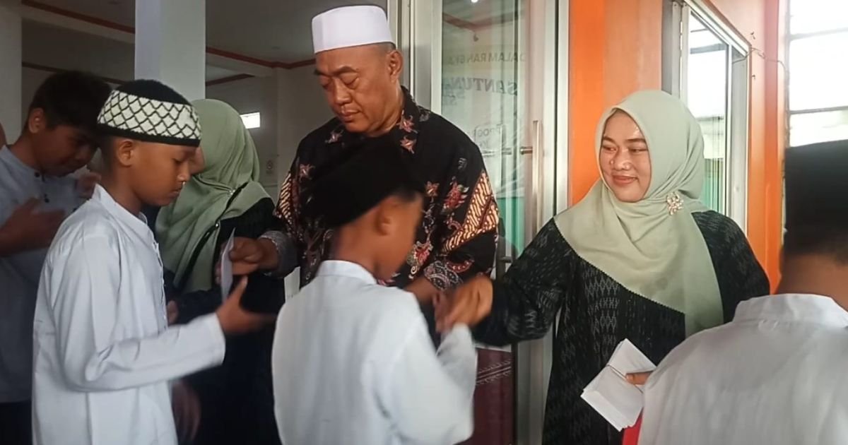 Ramadhan Berbagi,  Kades Cicadas Santuni 250 Anak Yatim/Robi