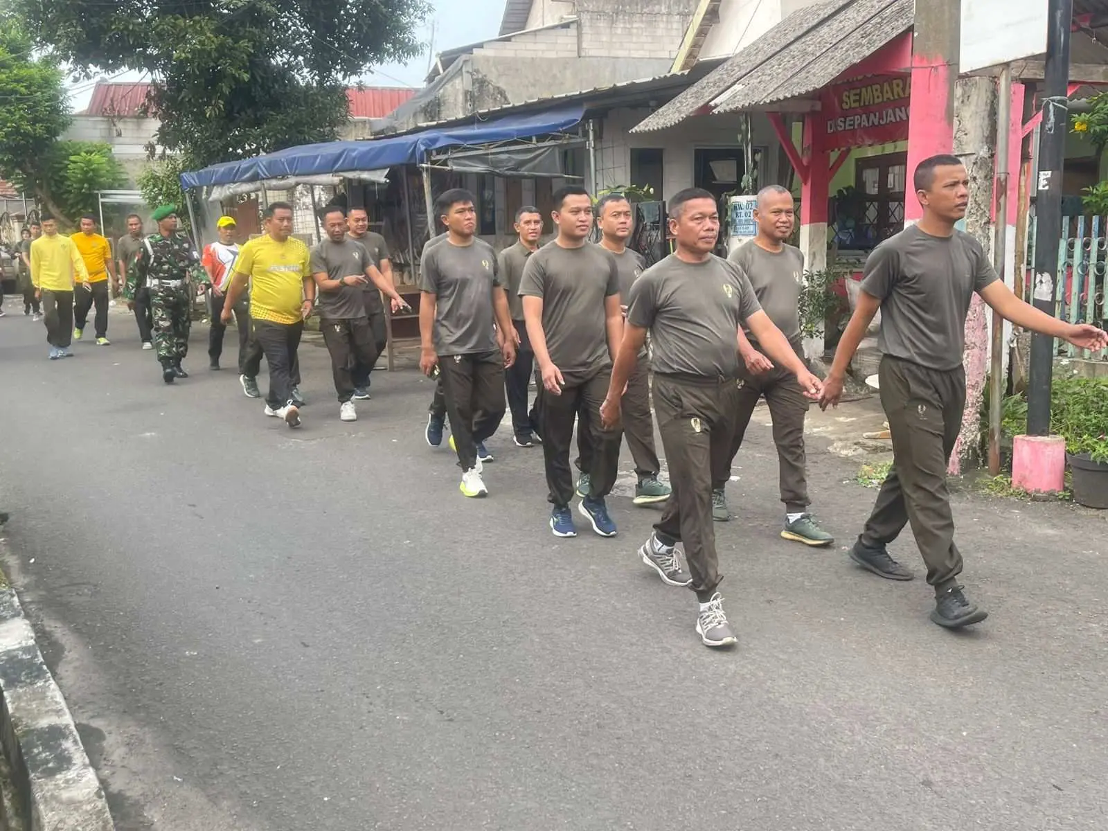 Tak Sekadar Olahraga, Ini Makna Jalan Kaki 5 KM bagi Prajurit Korem 061/Sk