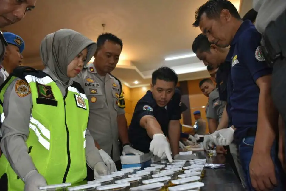 Polres Bogor Tes Urine Anggota Antisipasi Narkoba