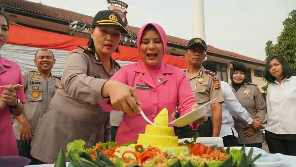 HUT Polwan ke-71, ini Kejutan Kapolres Bogor dan Bhayangkari