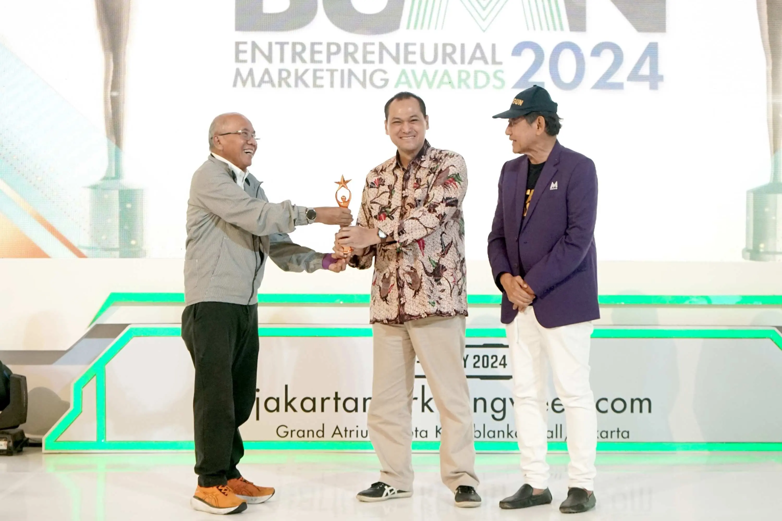 Capai Pertumbuhan Bisnis Teknologi Informasi dan Shared Services,  SISI Raih BUMN Entrepreneurial Marketing Awards 2024