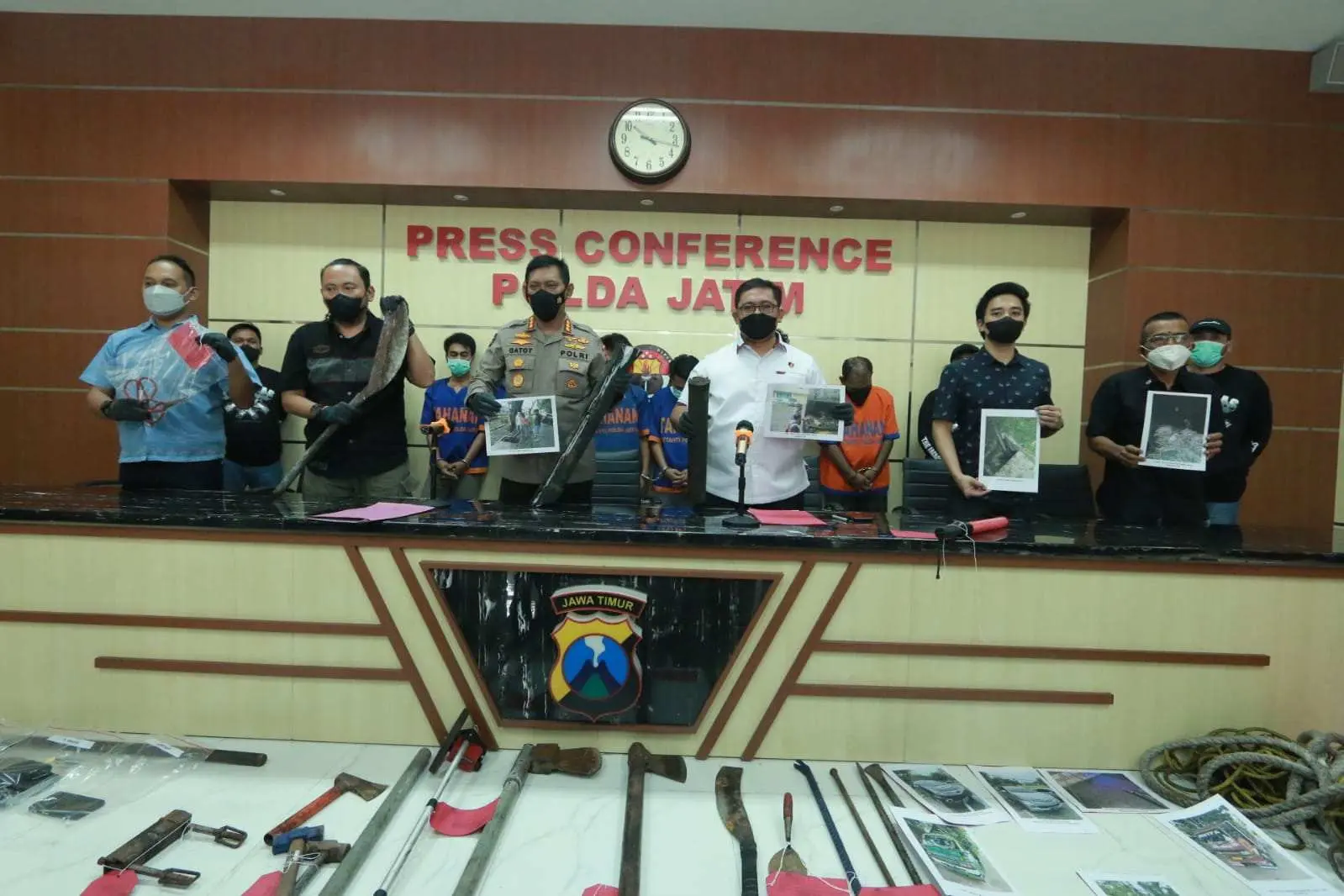 Jatanras Polda Jatim Bekuk Komplotan Spesialis Pencurian Kabel Bawah Tanah Milik Telkom